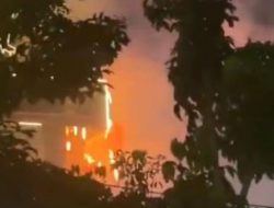 Kebakaran Billboard Sarinah Diduga Dipicu Korsleting Listrik, Alhamdulillah Tidak Ada Korban Jiwa