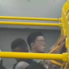 Viral Video Asusila! Detik-detik Pria Nekat Beraksi Tak Senonoh di TransJakarta, Wajah Pelaku Terekam Jelas