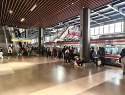 Tembus 349 Juta, Ini Bukti KRL Menang Telak dari Transportasi Lain di Jabodetabek!