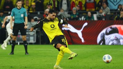 Borussia Dortmund Menang Susah Payah dari St Pauli