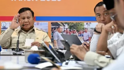 Prabowo Skak Mat Komentator yang Kritik Menteri Datang ke Bencana: “Masa Ikut Macul?”