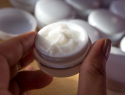 Awas Kulit Rusak! BPOM Rilis Daftar 26 Skincare Berbahaya, Ada Brand Terkenal yang Kamu Pakai?