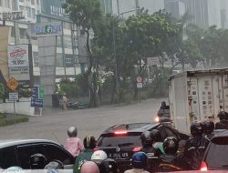 Genangan Air Bikin 13 Rute TransJakarta Berantakan Pagi Ini, Koridor 5, 7, dan 9 Lumpuh