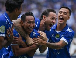 Juara Paruh Musim! Gol Kilat Beckham Bungkam Persija, Persib Kudeta Borneo FC