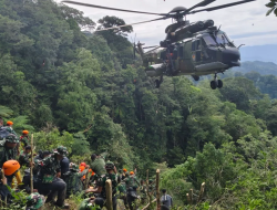 Operasi SAR Pesawat ATR 42-500: Tim Gabungan Temukan 10 Paket Jenazah di Pegunungan Bulusaraung