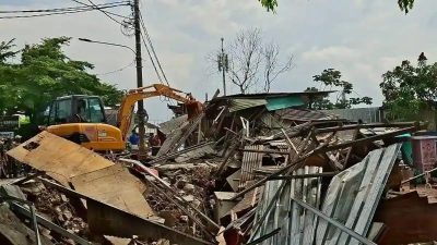 Sepanjang tahun 2025, 4.126 PKL dan Bangunan Liar di Depok telah ditertibkan.