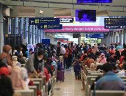 Libur Nataru Makin Ramai! Penumpang Angkutan Umum Tembus Hampir 15 Juta Orang