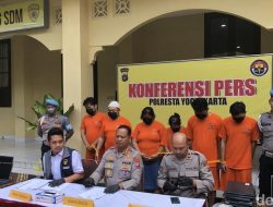 Polisi Bongkar Sindikat Scamming Internasional di Sleman, Ratusan Karyawan Diamankan!