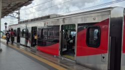 Banjir Jakarta Mengakibatkan Perjalanan Kereta Terganggu