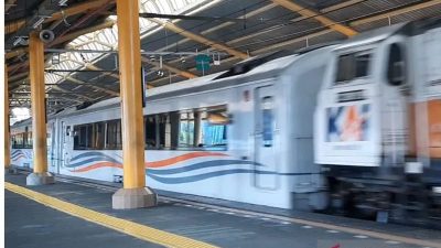 Seorang Wanita Tewas Usai Lompat dari Peron Stasiun