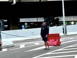 Netizen Suudzon, Exit Tol Rawa Buaya Ternyata Ditutup Dishub, Dimanfaatkan Pak Ogah