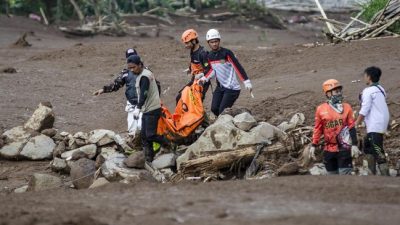Update Longsor Cisarua KBB: 25 Jenazah Dievakuasi, 100 Orang Masih Hilang Misterius!