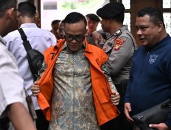 Tak Hanya Uang Miliaran, Noel Ebenezer Didakwa Terima Moge Ducati Scrambler Biru Dongker