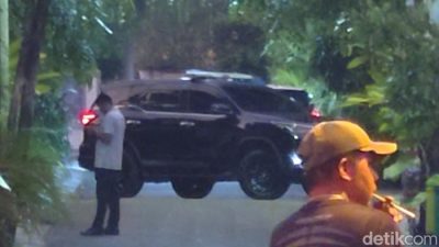 Geger di Solo! 2 Tersangka Kasus Ijazah Palsu Datangi Jokowi, Ajudan Ungkap Maksud Pertemuan Mendadak!