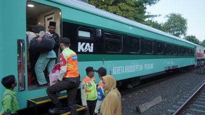 Bawa Dagangan Gak Pake Ribet, Kereta Modifikasi KAI Ini Sukses Pikat Hati Warga Banten