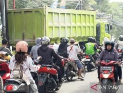 Tiga Kendaraan di Ciracas Ditabrak Truk Akibat Tidak Kuat saat Menanjak
