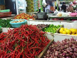 Jelang Bulan Puasa, Sepinya Pembeli Dikeluhkan Pedagang Pasar Jatinegara