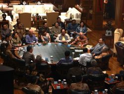 Prabowo Kumpulkan Bos-bos Apindo di Hambalang: Jangan Sampai Rakyat Susah Cari Kerja!