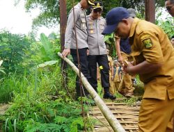 Respon Cepat Keluhan Warga, Kapolres Sukabumi Kota Tinjau Jembatan Penghubung yang Rusak Parah