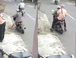 Polisi identifikasi pria tempelkan stiker QR judi online di Jakarta selatan