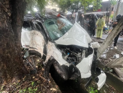 Innalillahi, Istri Anggota DPRD Sulsel Tewas Kecelakaan di Tol Makassar, Mobil Ringsek Parah!