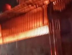 Pemicunya Diduga Lemparan Petasan, Pabrik Plastik di Rawa Buaya Cengkareng Kebakaran