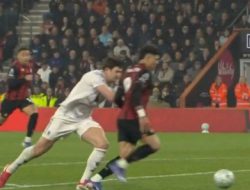 Harry Maguire Kartu Merah, MU Bawa Pulang Satu Poin dari Vitality Stadium