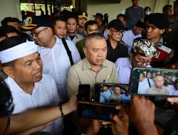 Pantau Arus Mudik di Cirebon, Menhub Wanti-wanti Fenomena Sapu Koin di Pantura!