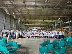 Menaker Tinjau Program Magang di PTDI: Pengalaman Nyata di Industri Teknologi Tinggi