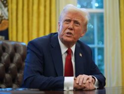 Jadi Sales, Trump Jual Asuransi Keamanan Bagi Kapal yang Melintas di Selat Hormuz