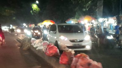 Pemkot Tangerang Tutup Mata, Tumpukan Sampah di Pasar Lembang Ciledug Menggunung!