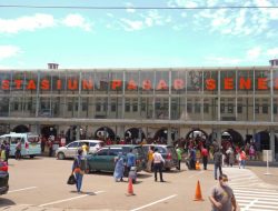 H-7 Lebaran, pemudik mulai padati Stasiun Pasar Senen