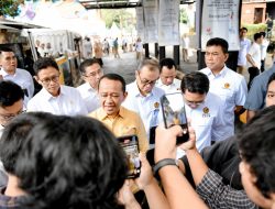 Minyak Dunia Tembus US$ 100/Barel, Bahlil Pastikan Harga BBM Gak Naik Sampai Lebaran!