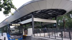 Sewa Kendaraan Mahal, Warga Pilih TransJakarta untuk Wisata ke Ragunan-Monas di Libur Lebaran