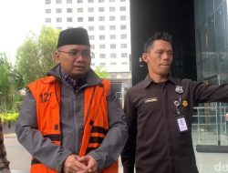 Gus Yaqut ‘Balik Kandang’ ke Rutan KPK, Penampakannya Pakai Rompi Oranye Jadi Sorotan!