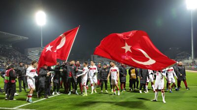 Turki Kembali ke Piala Dunia Setelah Absen 24 Tahun