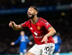 Carrick Bangga Skuad Terbatas MU Bisa  Bawa Pulang Tiga Poin dari Markas Chelsea