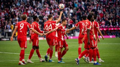 Bayern Muenchen Sah Segel Titel Juara Bundesliga 2025/2026!