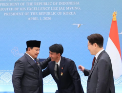 Nelayan Indramayu Diapit Dua Presiden di Blue House, Prabowo: Baik-baik Kau Ya!