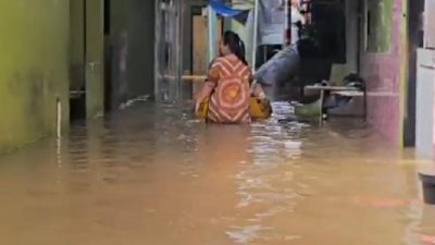 Cuaca Jakarta Cerah, Tapi Kebon Pala Terendam Banjir 175 Cm!