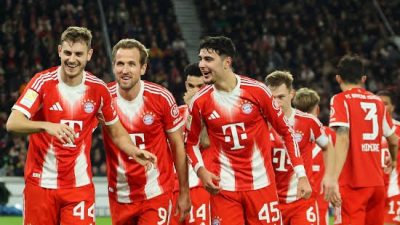 Bayern Muenchen vs Stuttgart: Die Roten Kunci Gelar Juara Bundesliga!