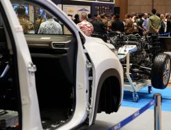 Bukan Cuma Jago Kandang, Otomotif RI Kini Tembus Pasar di 100 Negara!