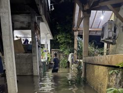 Banjir rendam 55 RT dan tiga ruas jalan di Jakbar dan Jaksel