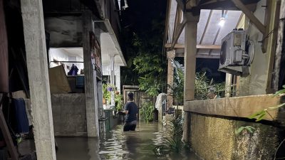 Banjir rendam 55 RT dan tiga ruas jalan di Jakbar dan Jaksel