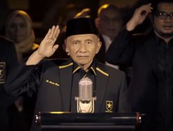 Amien Rais ‘Disemprot’ Partai Sendiri Usai Senggol Prabowo-Mayor Teddy: Pak Amien Offside!