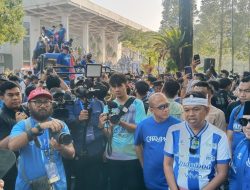 Guyur Persib Rp 1 Miliar, Dedi Mulyadi Lempar Jargon Kocak: Nggak Boleh Buat Kawin Lagi!