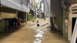 Banjir satu meter lebih rendam Kebon Pala, Jaktim
