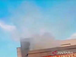 Kebakaran Melanda Gedung Kampus Binus di Kemanggisan Jakbar