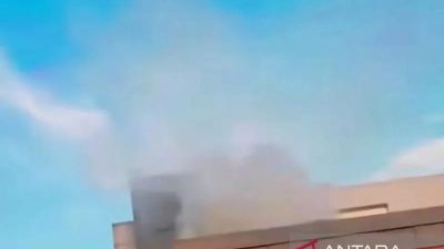 Kebakaran Melanda Gedung Kampus Binus di Kemanggisan Jakbar
