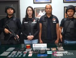 Polisi Ungkap Peredaran Ratusan Gram Tembakau Sintetis di Jaktim